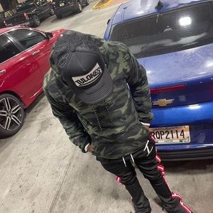 Meet your Posher, Dante